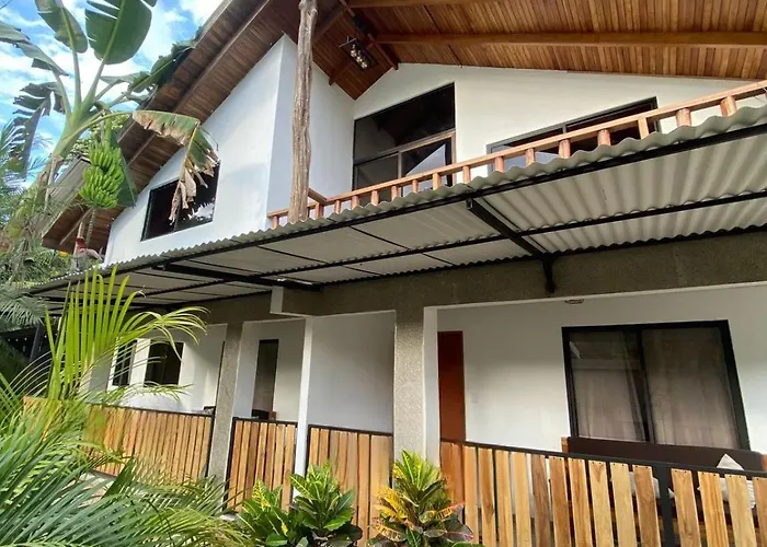 Leidy Mar Apartments